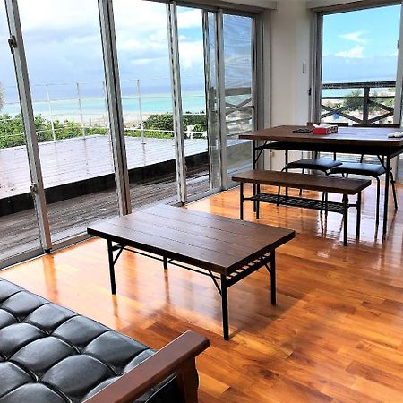 E-Horizon Resort Condominium Йомитан Экстерьер фото